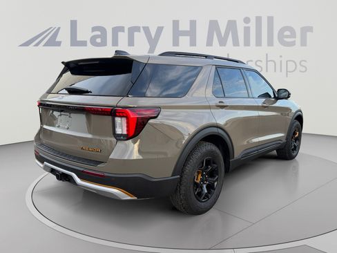 Used 2026 Ford Explorer Tremor w/ Tremor Ultimate Package AWD/4WD image 5