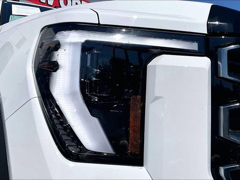 Used 2025 GMC Sierra 2500 AT4 w/ AT4 Premium Plus Package image 33