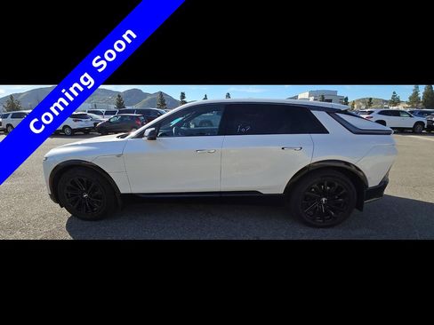 Used 2024 Cadillac Lyriq Sport RWD image 14