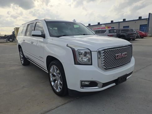 Used 2015 GMC Yukon XL Denali w/ Premium Package image 5