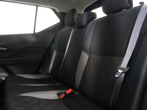 Used 2020 Nissan Kicks SV image 12