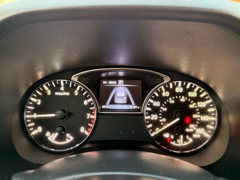 Used 2018 Nissan Pathfinder Platinum w/ Cargo Package image 39