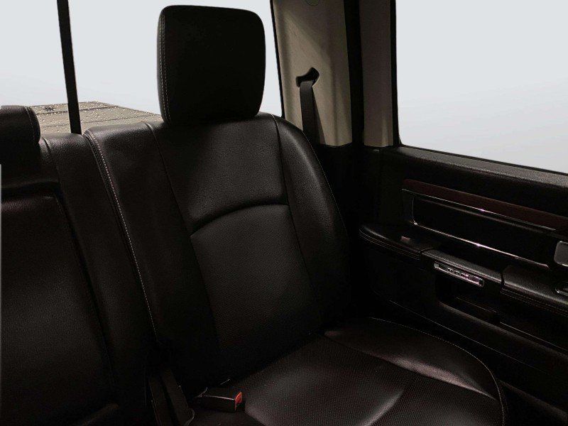 Used 2015 RAM 1500 Laramie w/ Convenience Group AWD/4WD image 32
