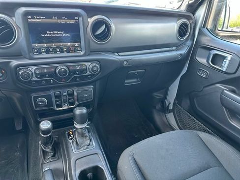 Used 2022 Jeep Gladiator Sport AWD/4WD image 10