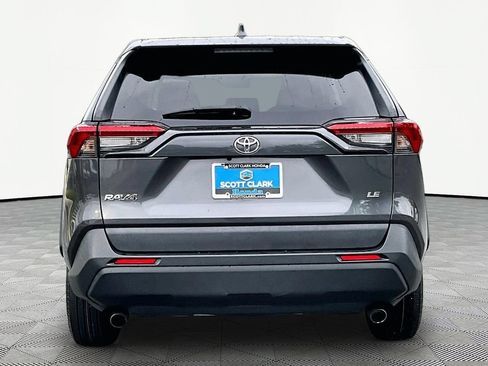 Used 2022 Toyota RAV4 LE FWD image 6