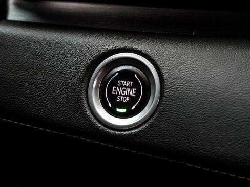Used 2021 Cadillac Escalade Luxury RWD image 31