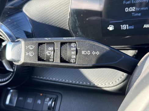 Used 2025 Chevrolet Equinox LT image 9