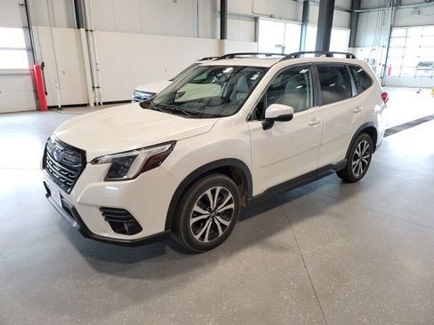 Used 2023 Subaru Forester Limited AWD/4WD image 3