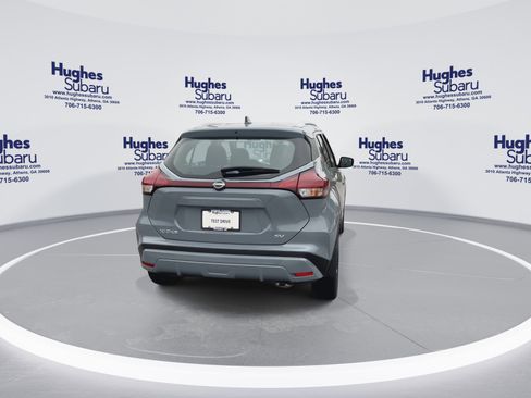 Used 2023 Nissan Kicks SV image 9
