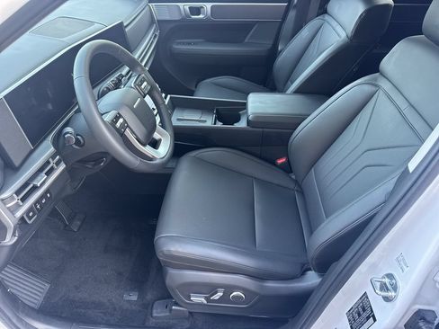 Used 2026 Hyundai Santa Fe SEL FWD image 9