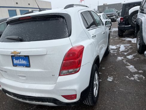 Used 2017 Chevrolet Trax LT w/ LT Convenience Package image 12