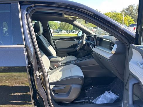 New 2026 Volkswagen Tiguan SE R-Line FWD image 35