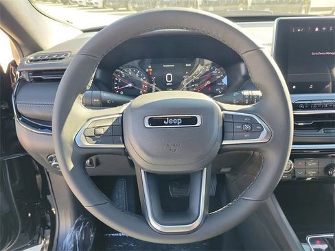 New 2026 Jeep Compass Latitude image 20