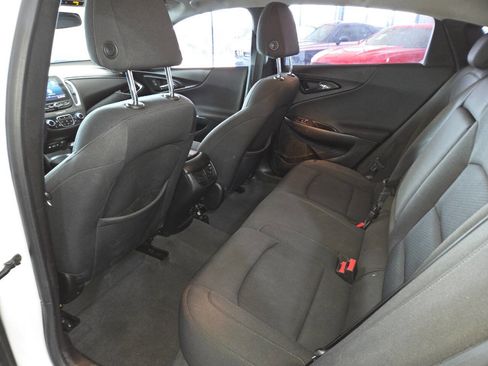 Used 2019 Chevrolet Malibu LT FWD image 21