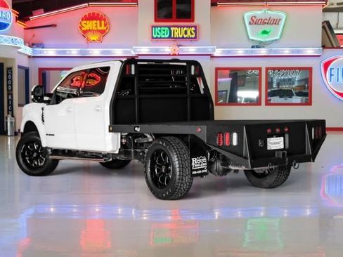 Used 2020 Ford F350 Lariat w/ Lariat Value Package AWD/4WD image 4