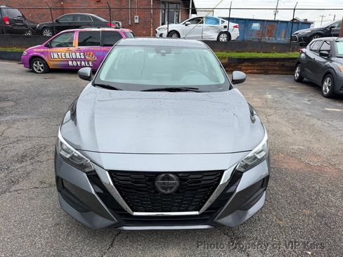 Used 2021 Nissan Sentra SV FWD image 2