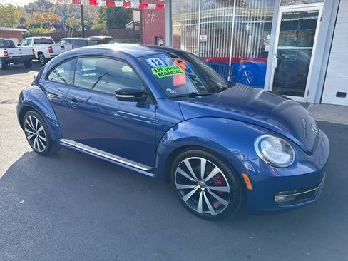 Used 2012 Volkswagen Beetle 2.0T image 1