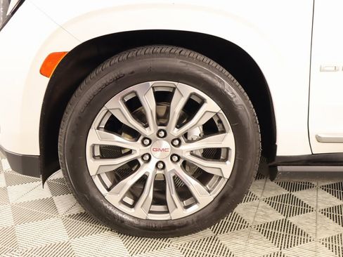 Used 2021 GMC Yukon XL Denali w/ Denali Ultimate Package image 20