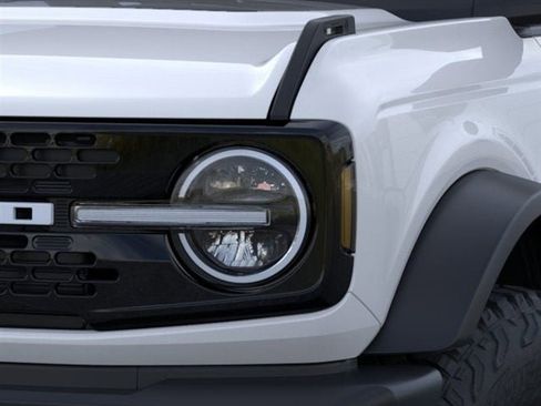 New 2025 Ford Bronco Outer Banks w/ Sasquatch Package image 70