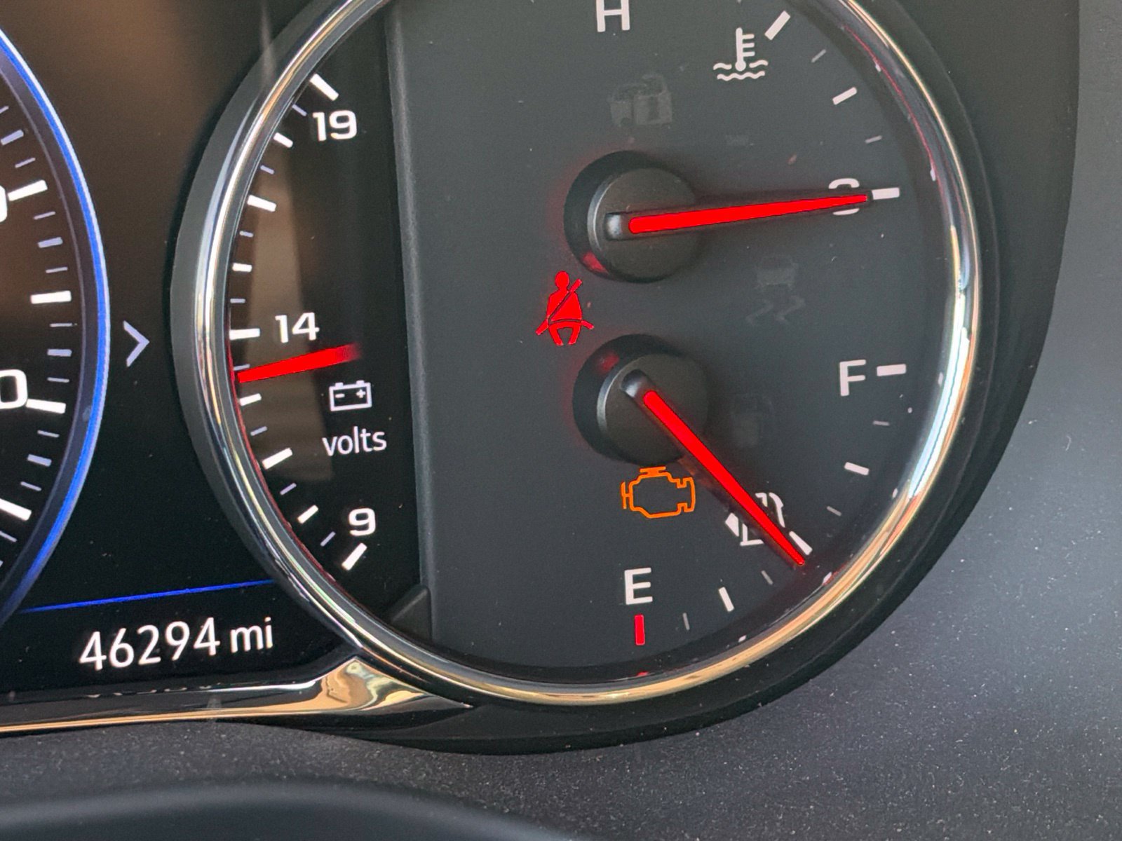 Used 2023 GMC Acadia Denali w/ Black Diamond Edition FWD image 6