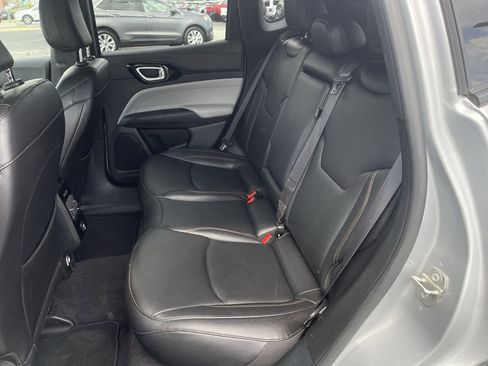 Used 2024 Jeep Compass Limited image 24