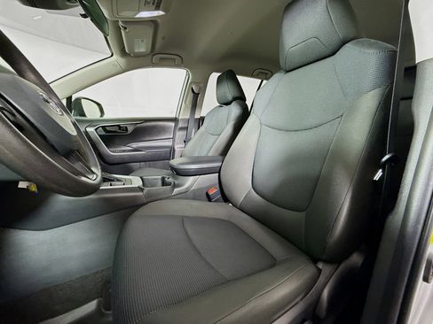 Used 2023 Toyota RAV4 LE image 11