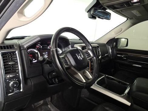 Used 2018 RAM 1500 Laramie w/ Convenience Group AWD/4WD image 15
