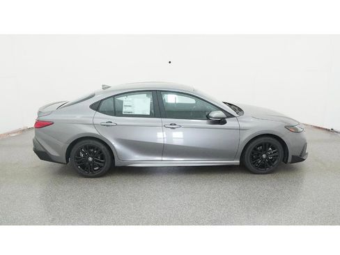 New 2026 Toyota Camry SE image 11