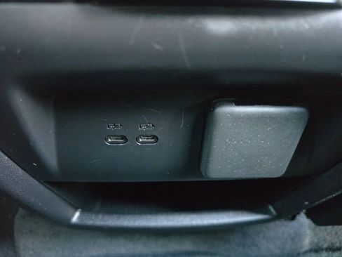 Used 2025 GMC Acadia Elevation image 27