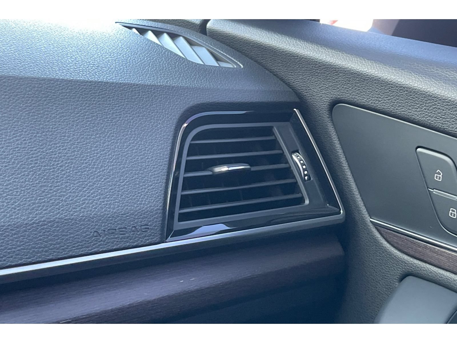 Used 2021 Audi Q5 2.0T Premium AWD/4WD image 29