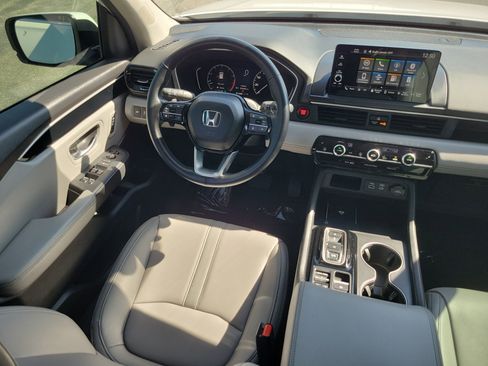 Used 2025 Honda Pilot EX-L image 16