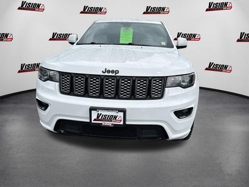 Used 2021 Jeep Grand Cherokee Laredo X AWD/4WD image 2