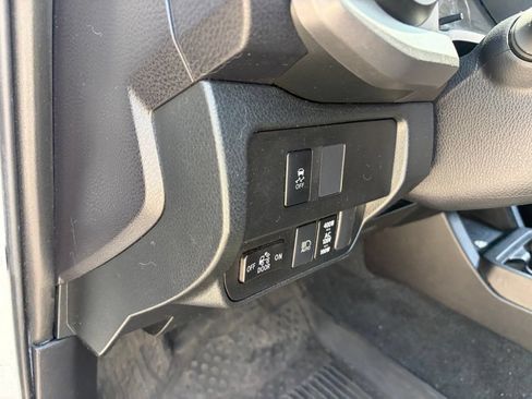 Used 2021 Toyota Tacoma TRD Off-Road RWD image 7