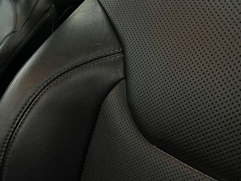 Used 2021 Jeep Cherokee Limited image 18