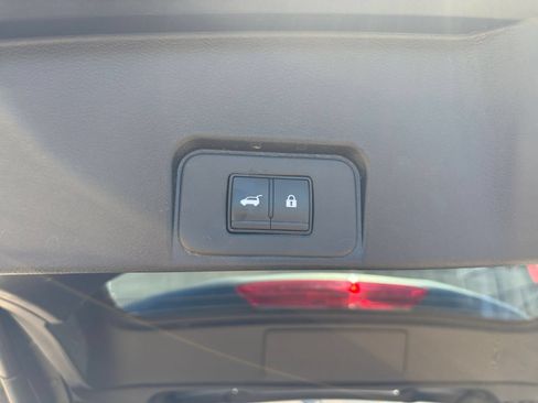 Used 2025 Nissan Rogue SV AWD/4WD image 23