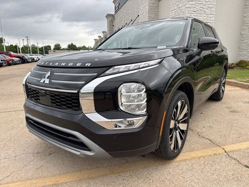 New 2026 Mitsubishi Outlander SE AWD/4WD image 3