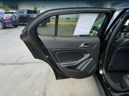 Used 2020 Mercedes-Benz GLA 250 4MATIC image 35