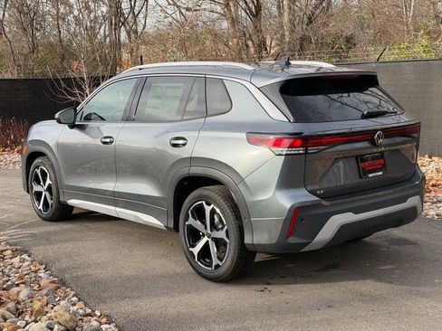New 2026 Volkswagen Tiguan SE FWD image 3