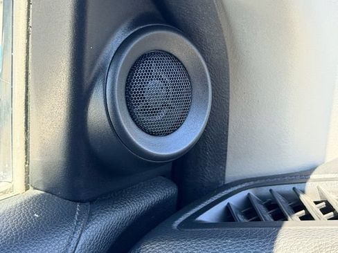 Used 2018 Honda CR-V EX image 16
