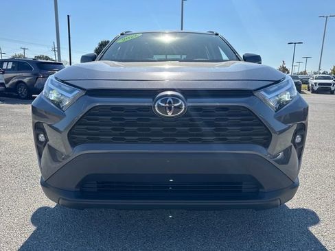 Used 2022 Toyota RAV4 XLE Premium image 10