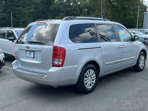 Used 2012 Kia Sedona LX image 7