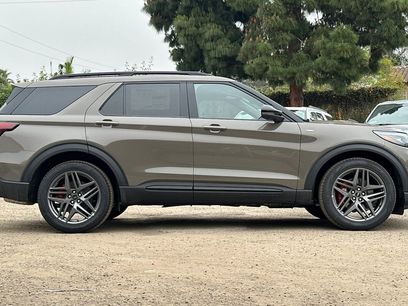 New 2026 Ford Explorer ST-Line w/ ST-Line Street Pack