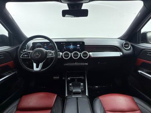 Used 2022 Mercedes-Benz GLB 250 image 25