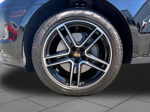 Used 2021 Porsche Macan S AWD/4WD image 11