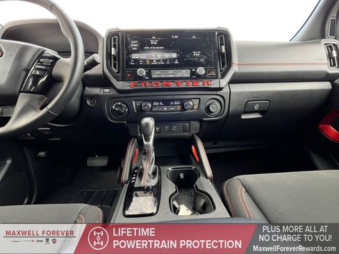 Used 2025 Nissan Frontier PRO-4X image 3