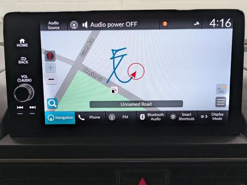 Used 2024 Honda Pilot Touring image 10