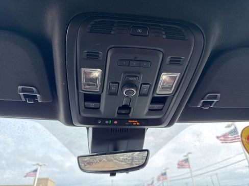 Used 2023 GMC Yukon Denali Ultimate image 16