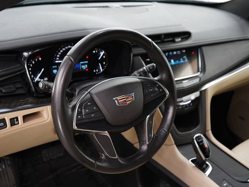 Used 2019 Cadillac XT5 AWD image 21