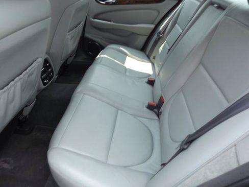 Used 2004 Jaguar XJ8 RWD image 22