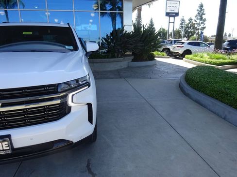 Used 2021 Chevrolet Tahoe RST w/ Luxury Package AWD/4WD image 35